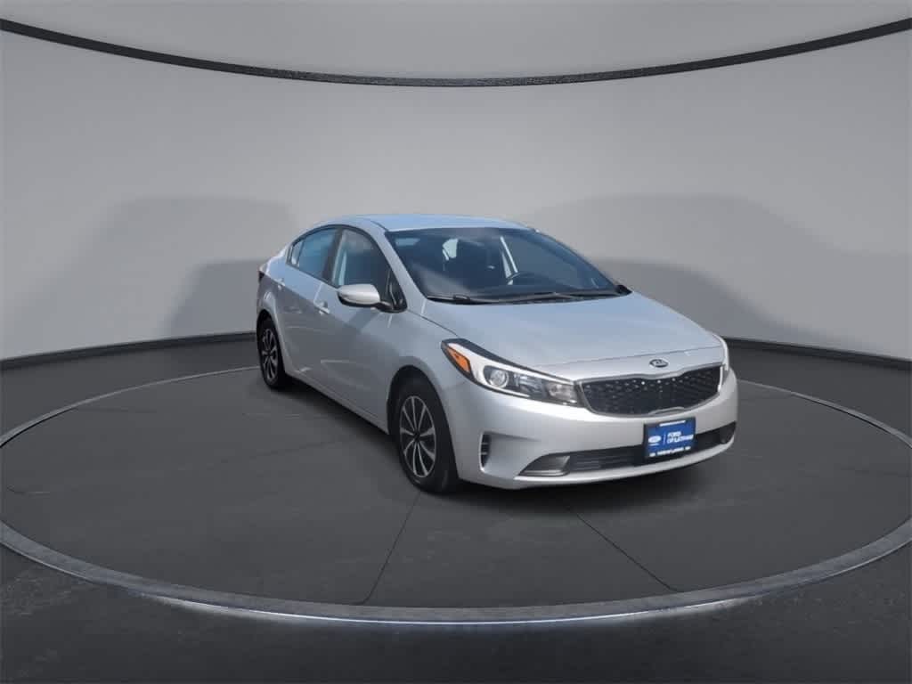 Thumbnail: 2017 Kia Forte - 2