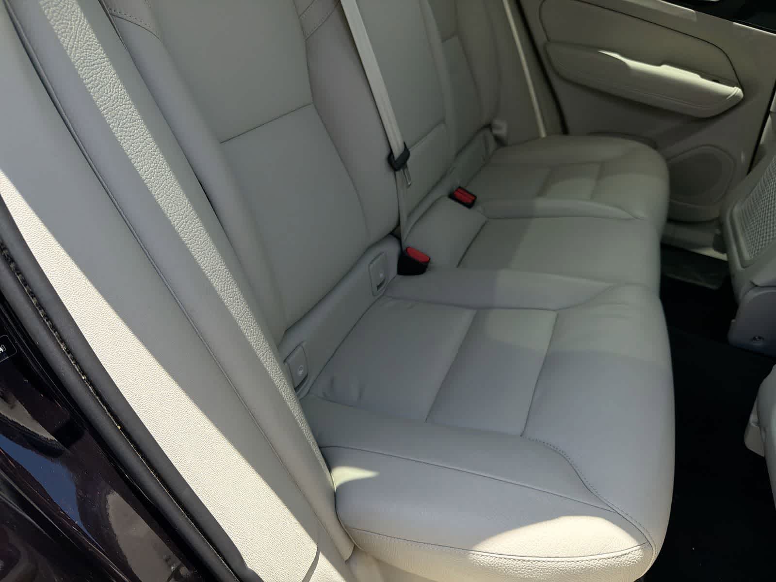 Thumbnail: 2021 Volvo XC60 - 22