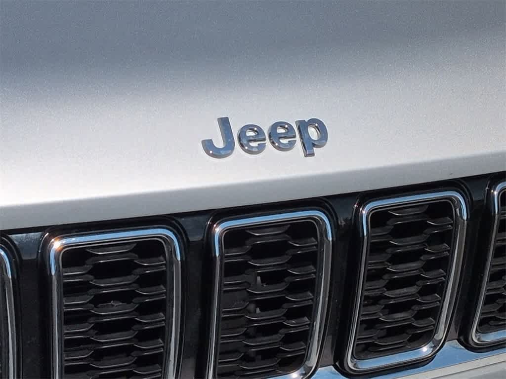 Thumbnail: 2022 Jeep Grand Cherokee - 12