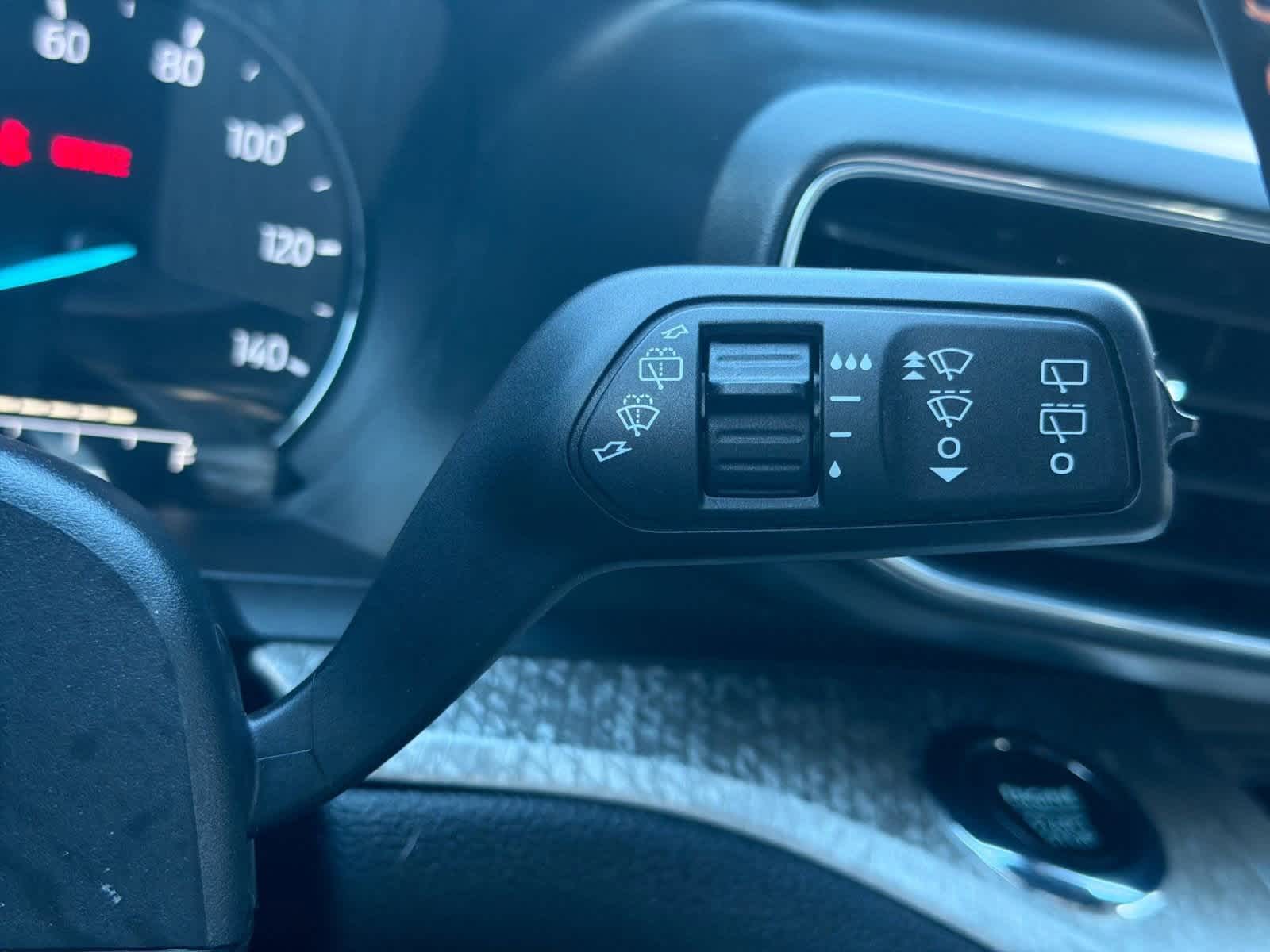 Thumbnail: 2022 Ford Explorer - 28