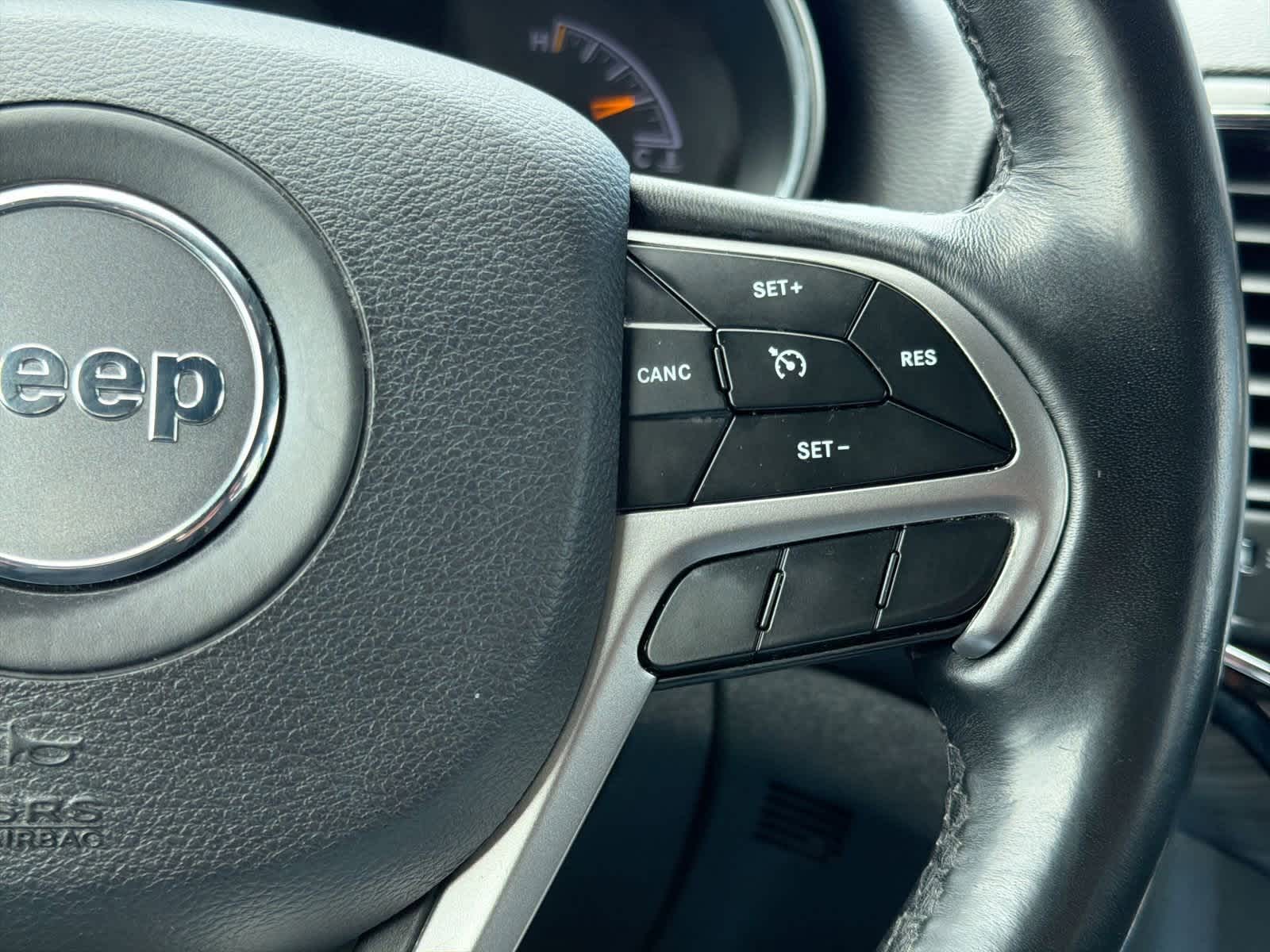 Thumbnail: 2019 Jeep Grand Cherokee - 25