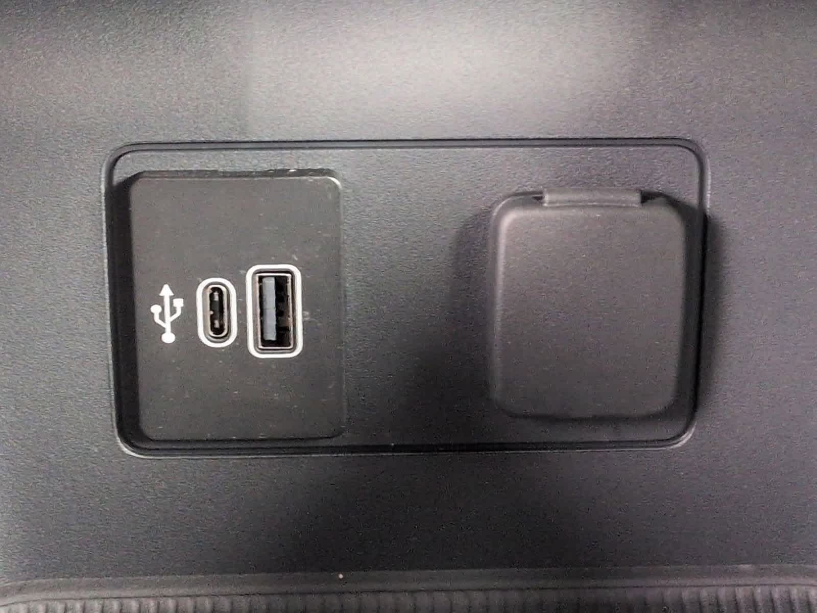 Thumbnail: 2026 Ford Explorer - 32