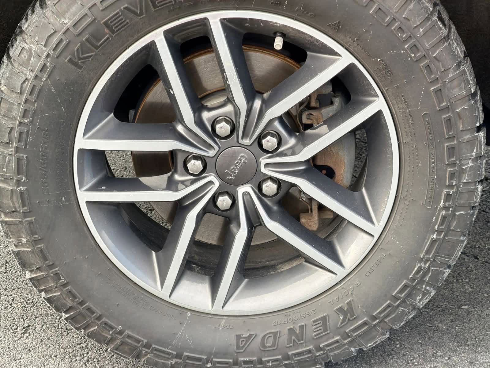 Thumbnail: 2019 Jeep Grand Cherokee - 14