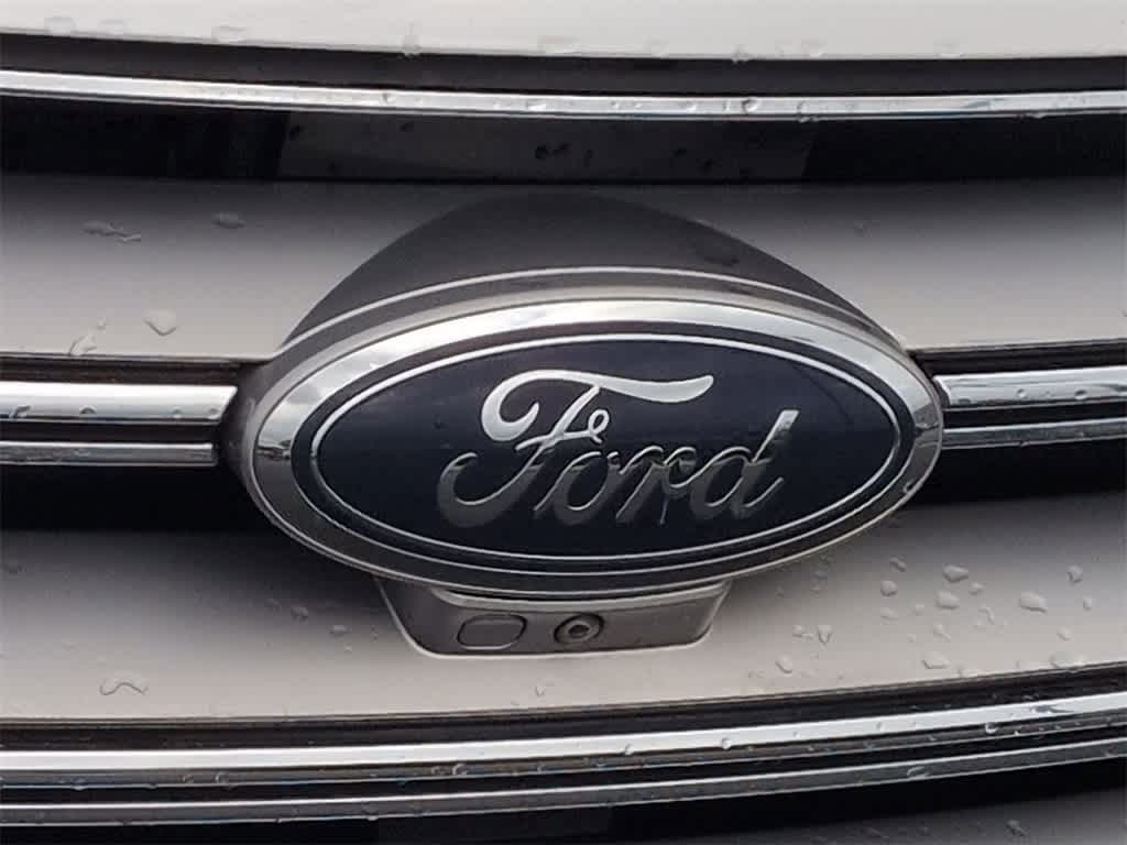 Thumbnail: 2016 Ford Edge - 12