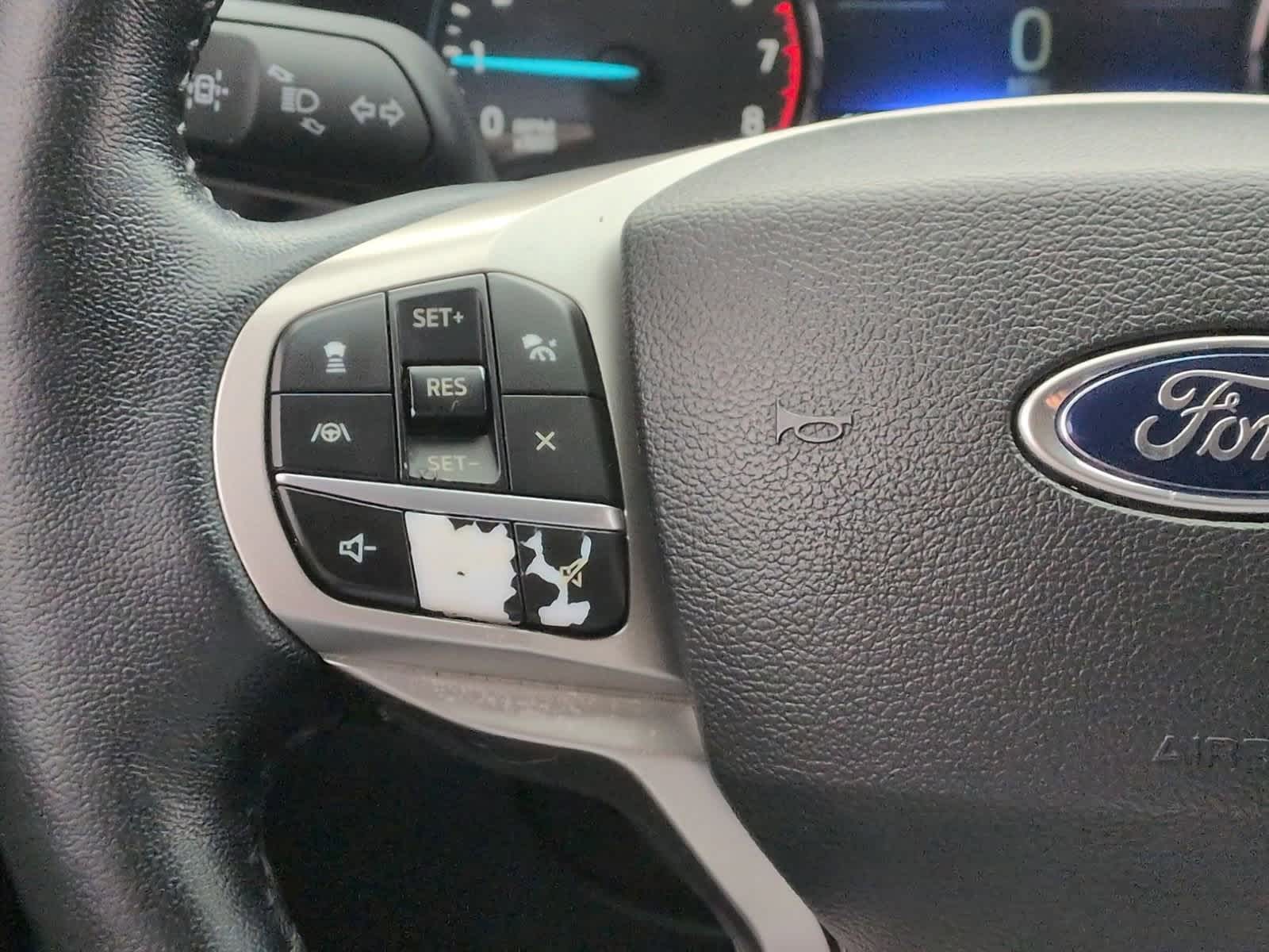 Thumbnail: 2022 Ford Explorer - 24