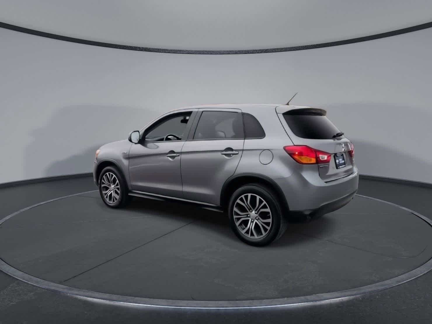 Thumbnail: 2016 Mitsubishi Outlander Sport - 6