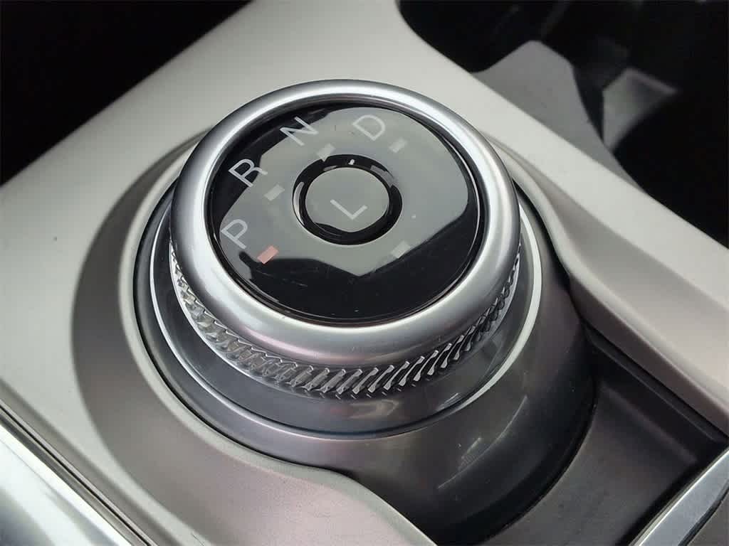 Thumbnail: 2022 Ford Explorer - 32