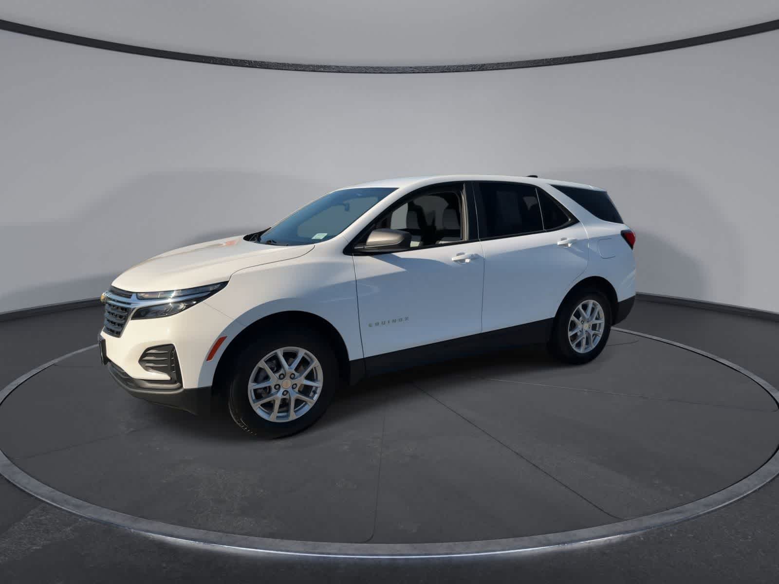 Thumbnail: 2024 Chevrolet Equinox - 4