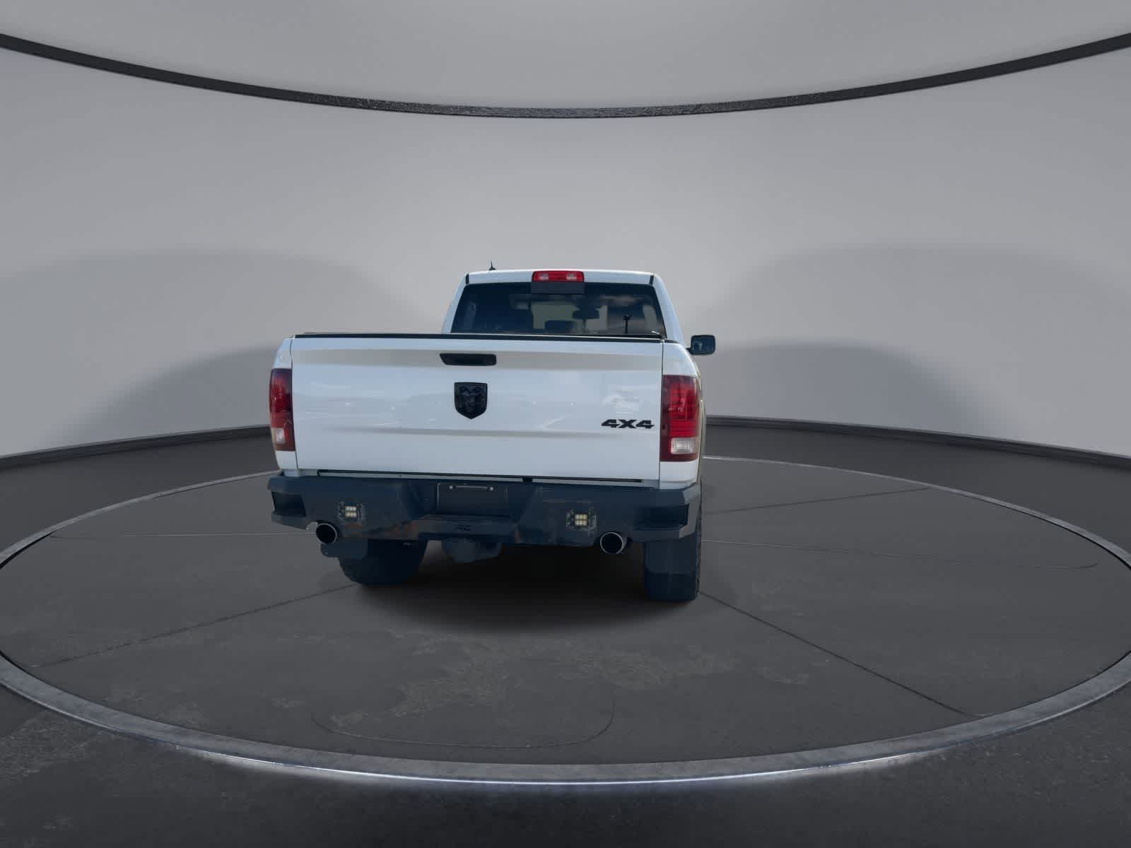 Thumbnail: 2019 RAM 1500 Classic - 7