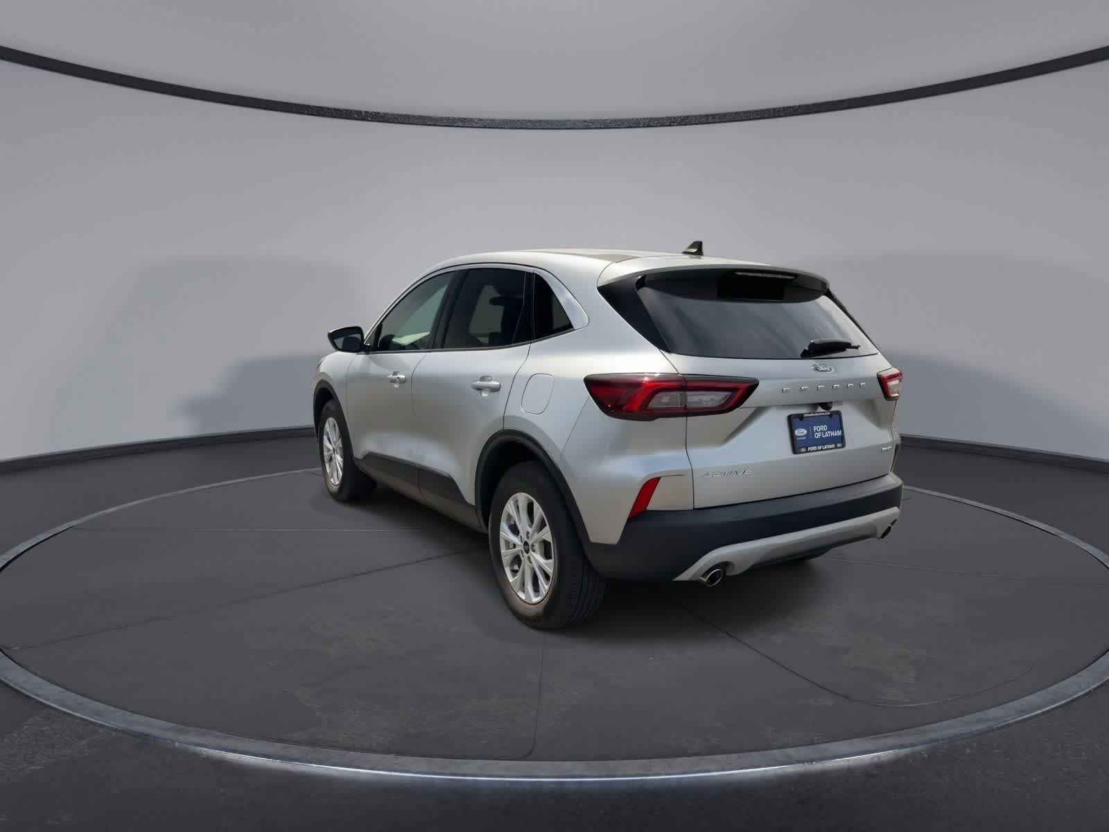 Thumbnail: 2023 Ford Escape - 6