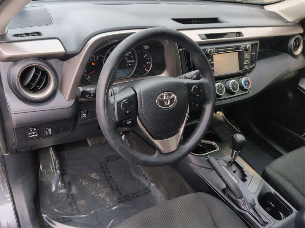 Thumbnail: 2016 Toyota RAV4 - 10