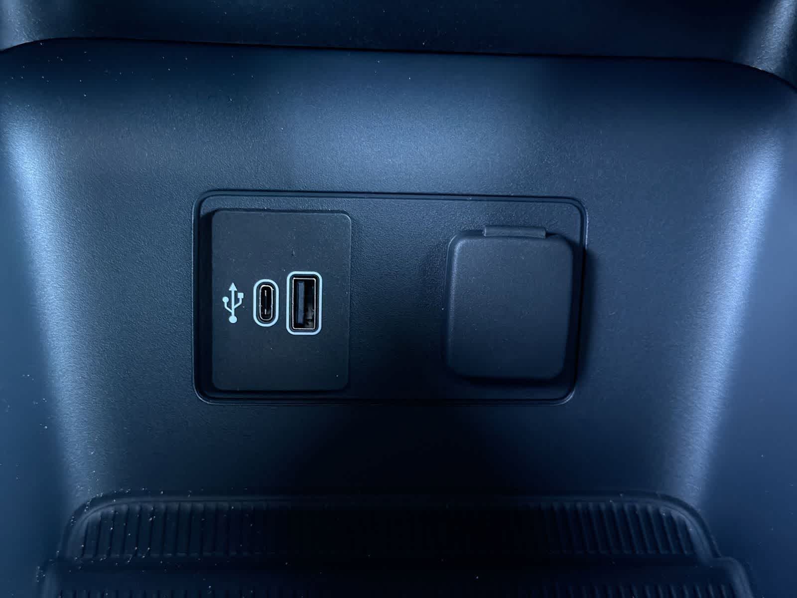 Thumbnail: 2026 Ford Explorer - 33