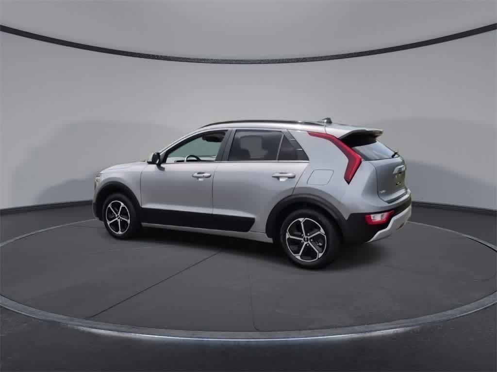Thumbnail: 2023 Kia Niro - 6