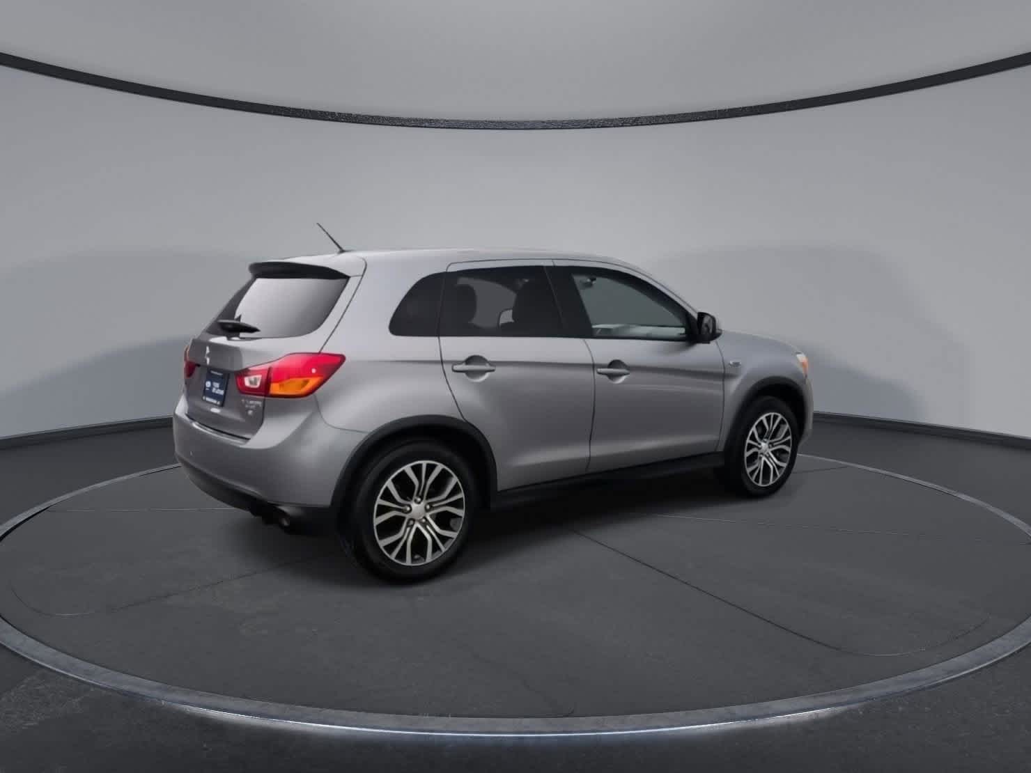 Thumbnail: 2016 Mitsubishi Outlander Sport - 8