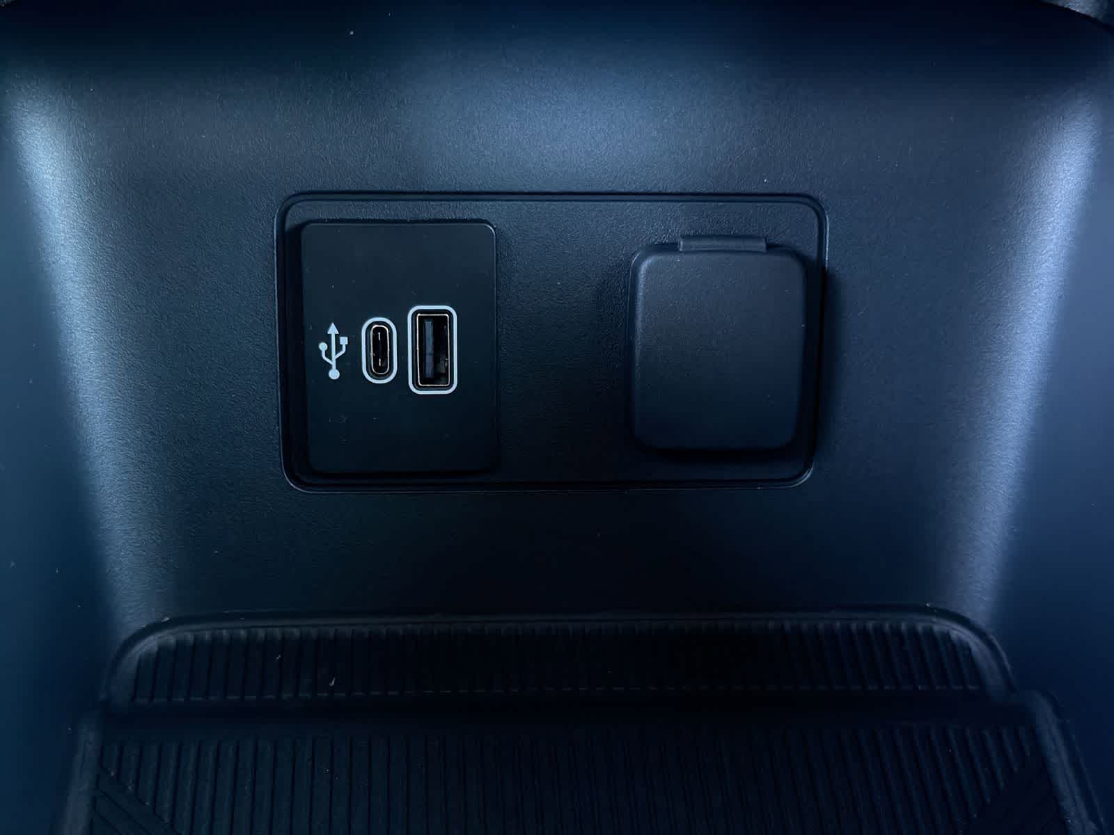 Thumbnail: 2026 Ford Explorer - 32