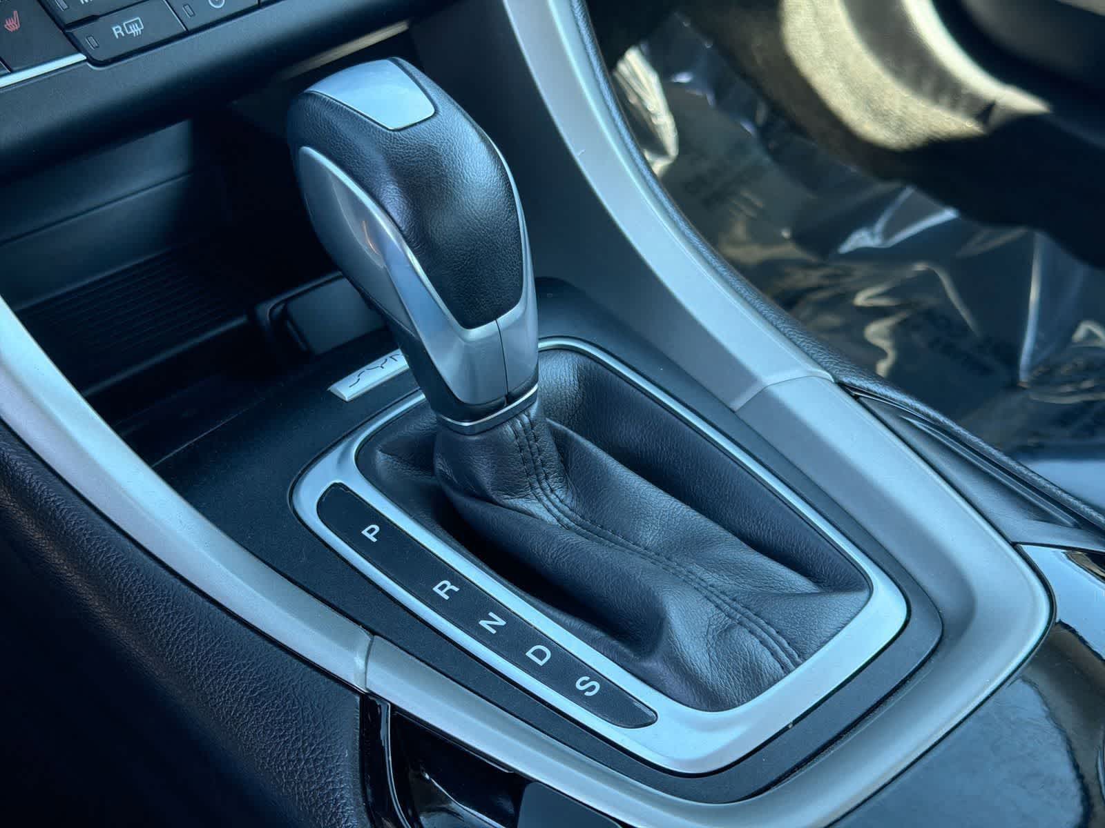 Thumbnail: 2016 Ford Fusion - 33