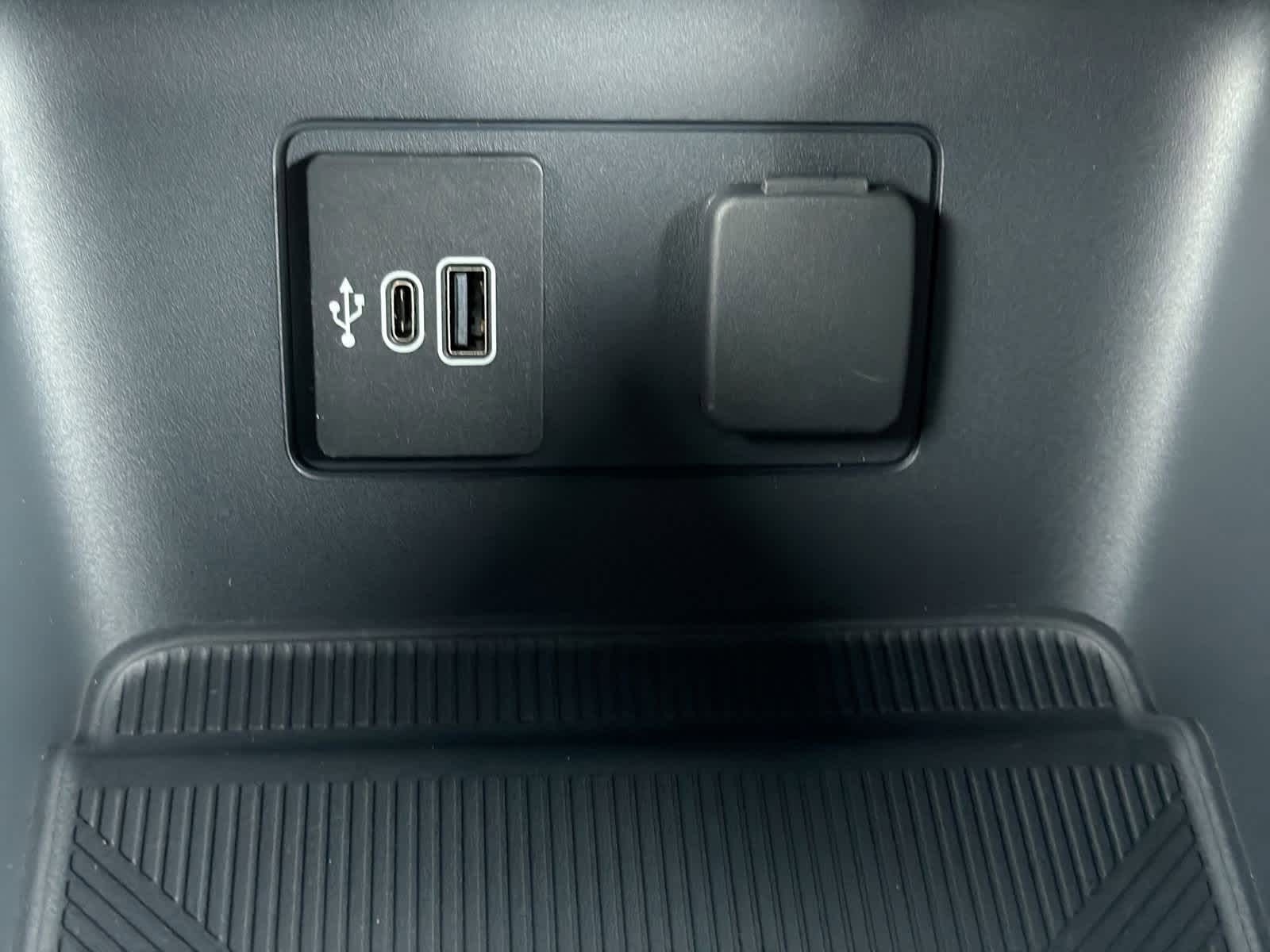 Thumbnail: 2026 Ford Explorer - 34