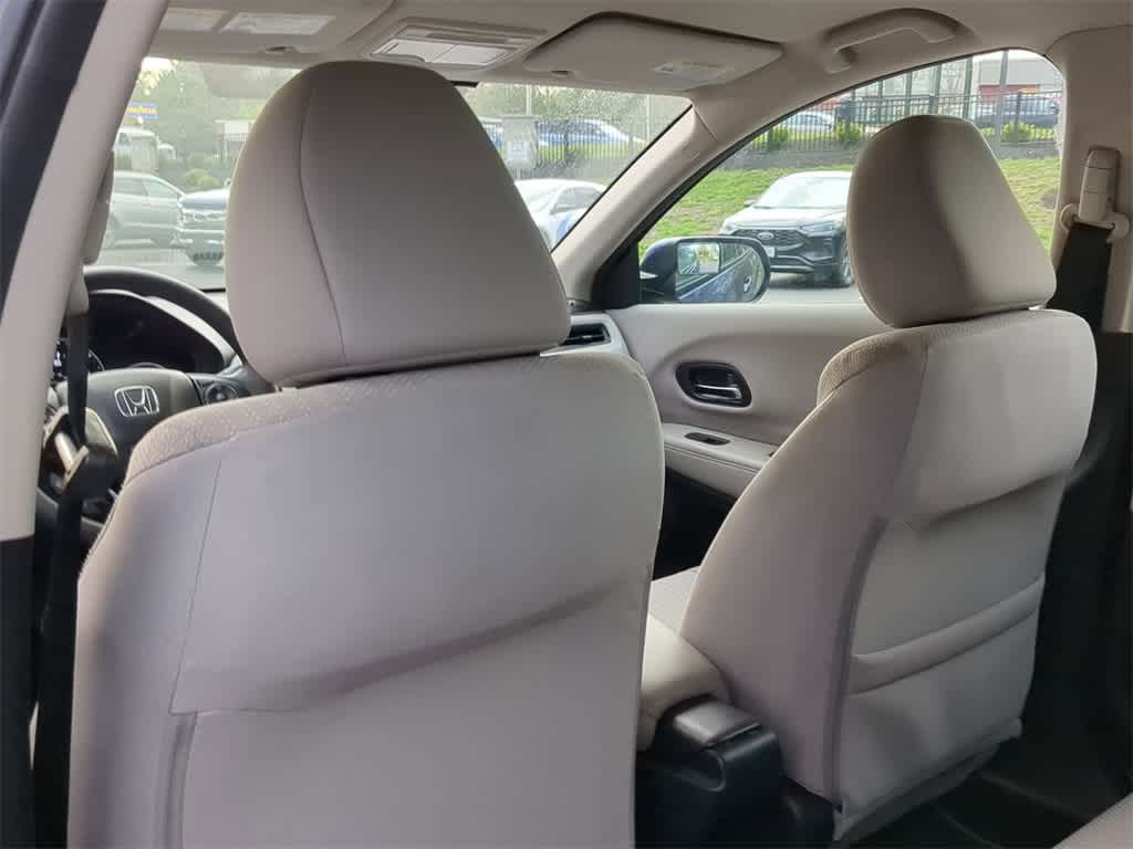 2017 Honda HR-V LX 19