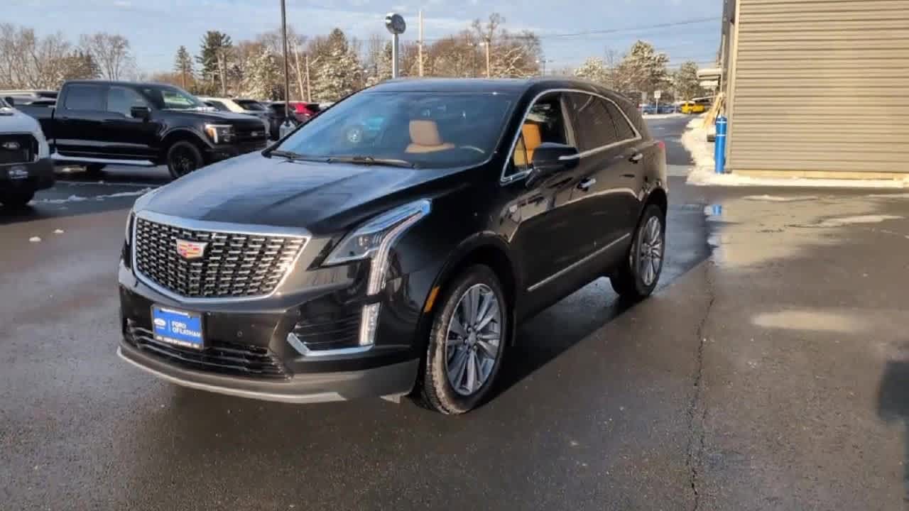 Thumbnail: 2025 Cadillac XT5 - 3