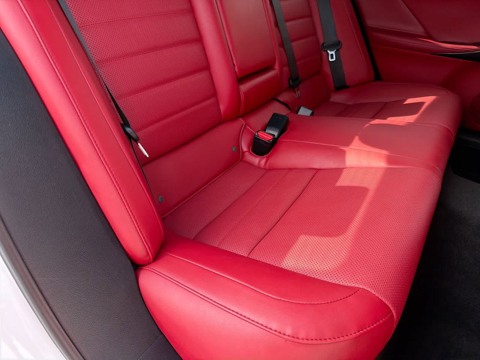 Thumbnail: 2022 Lexus IS - 22