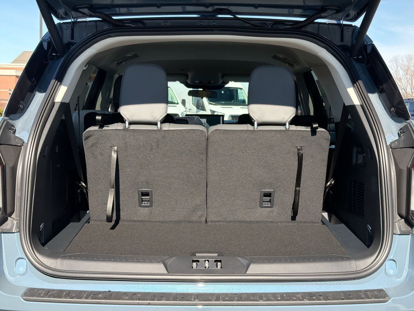 Thumbnail: 2026 Ford Explorer - 35