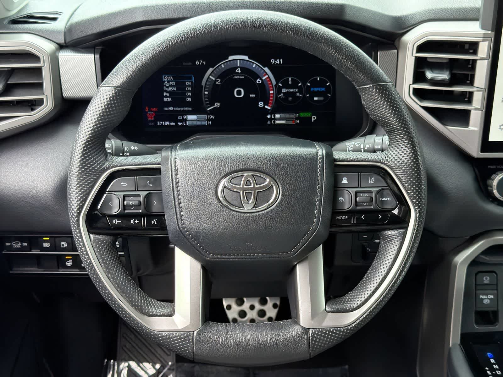 Thumbnail: 2024 Toyota Sequoia - 24