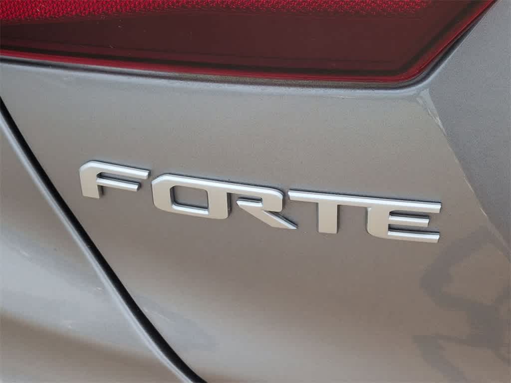Thumbnail: 2022 Kia Forte - 13