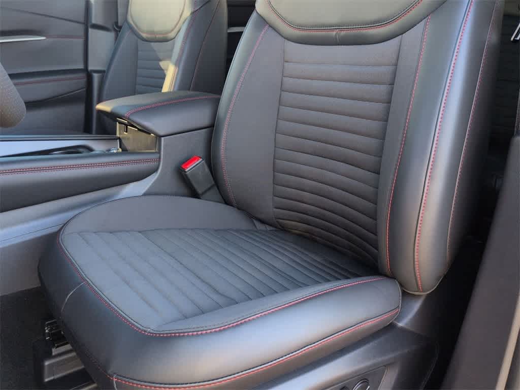 Thumbnail: 2026 Ford Explorer - 17