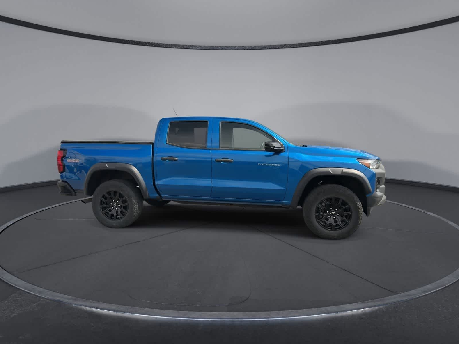 Thumbnail: 2023 Chevrolet Colorado - 9
