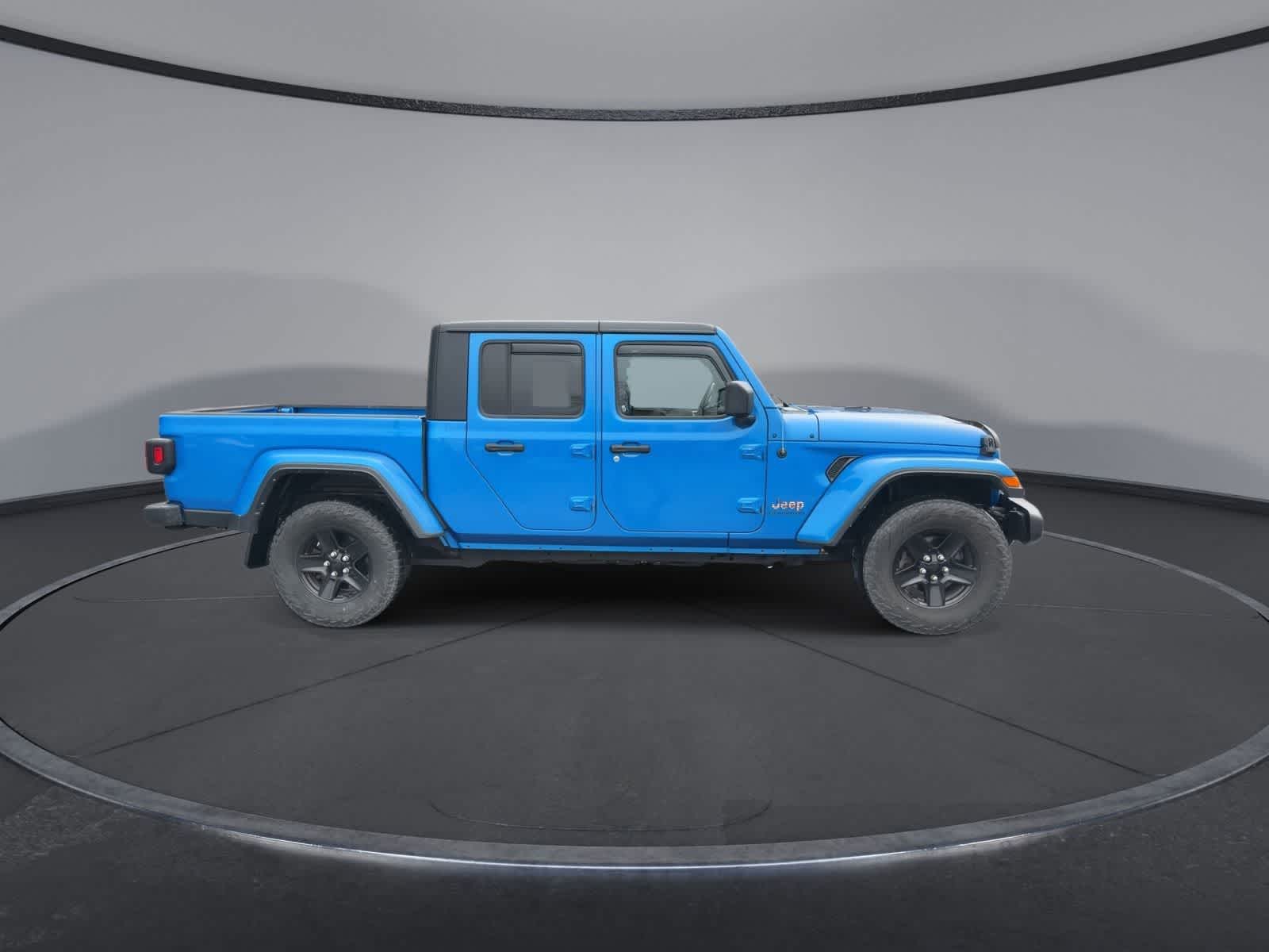 Thumbnail: 2021 Jeep Gladiator - 9
