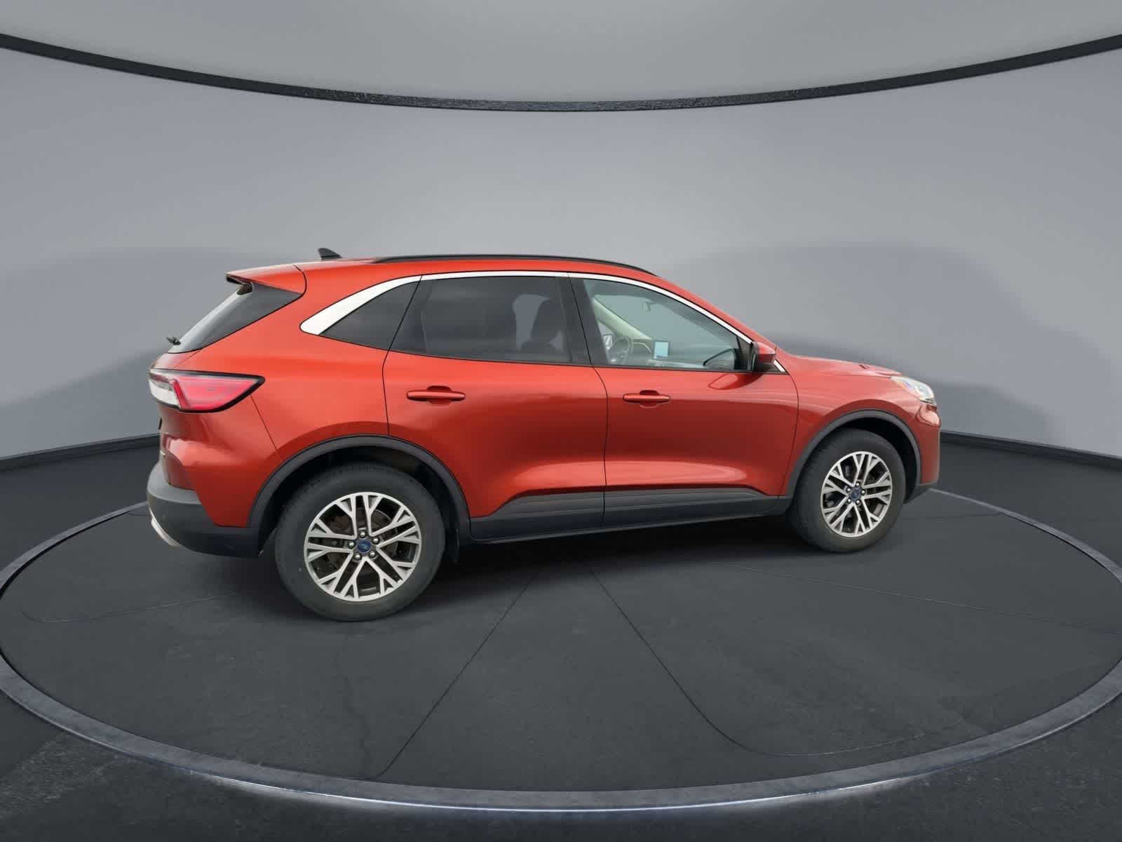 Thumbnail: 2020 Ford Escape - 8
