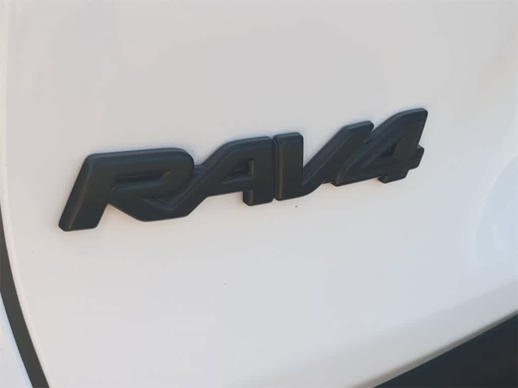Thumbnail: 2023 Toyota RAV4 - 13