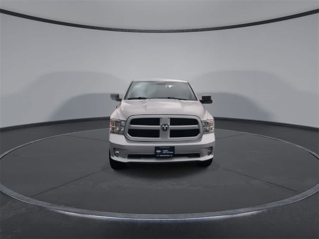 Thumbnail: 2019 RAM 1500 Classic - 3