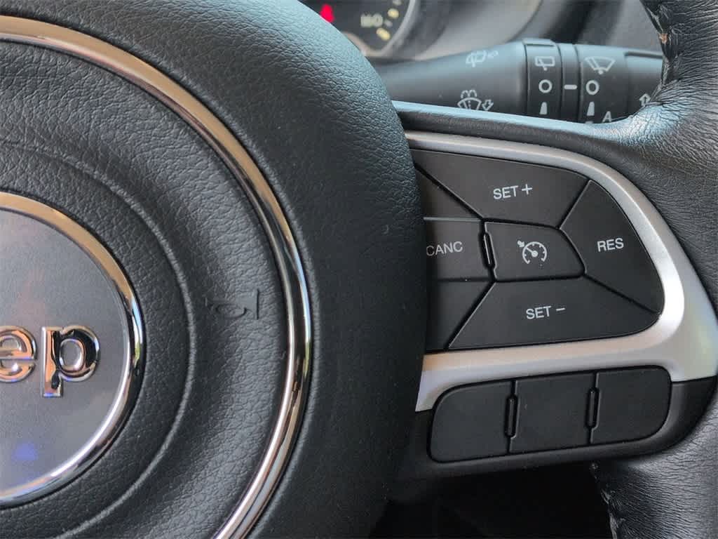 Thumbnail: 2021 Jeep Renegade - 25