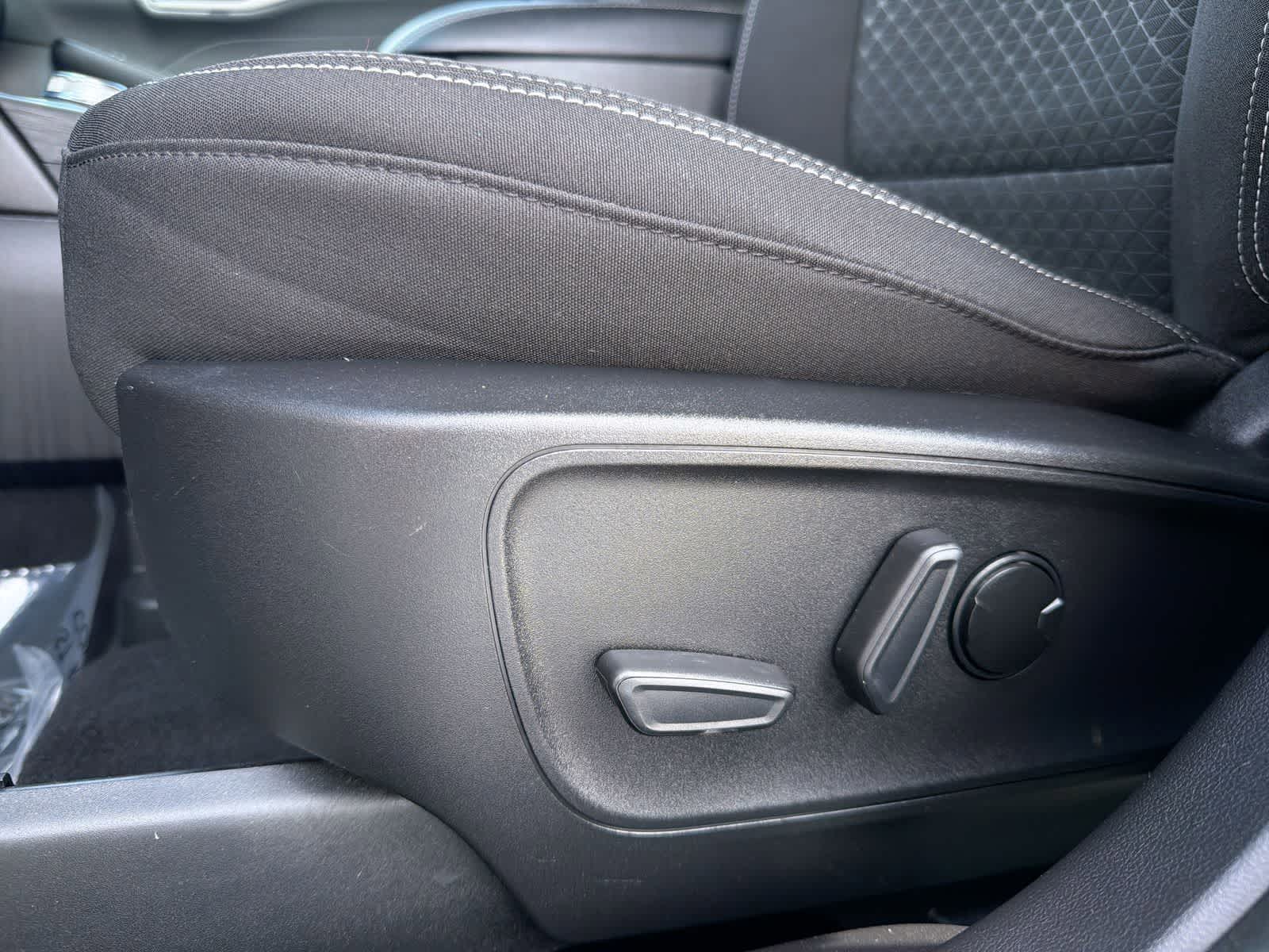Thumbnail: 2023 Ford Escape - 18