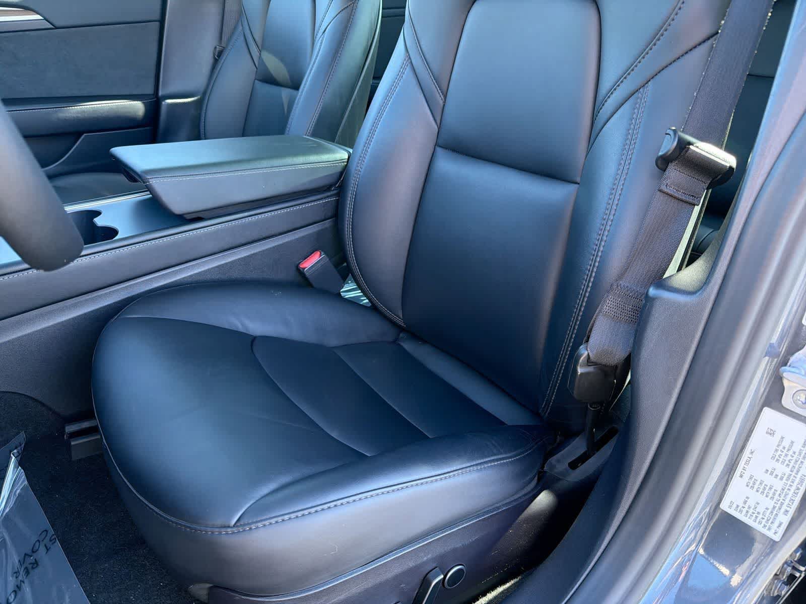 Thumbnail: 2022 Tesla Model 3 - 17