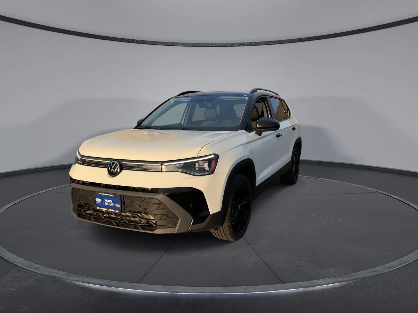 Thumbnail: 2025 Volkswagen Taos - 4