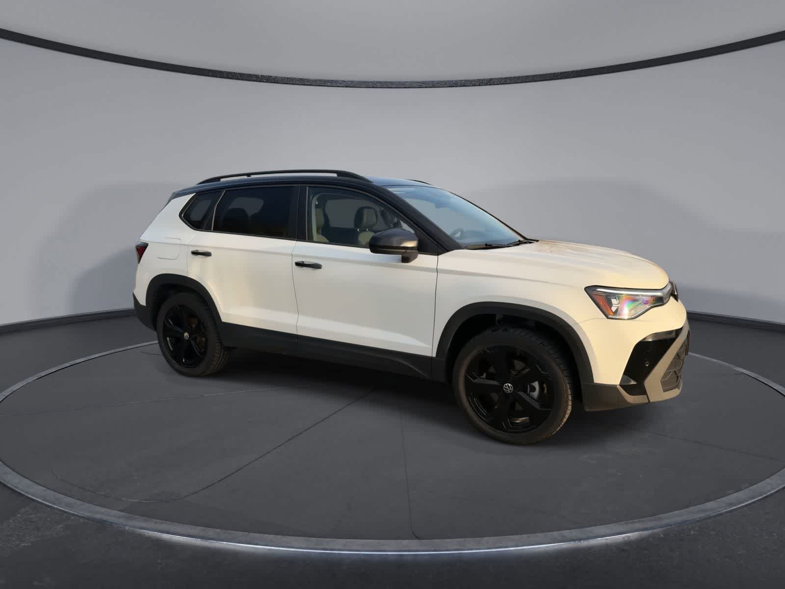 Thumbnail: 2025 Volkswagen Taos - 2