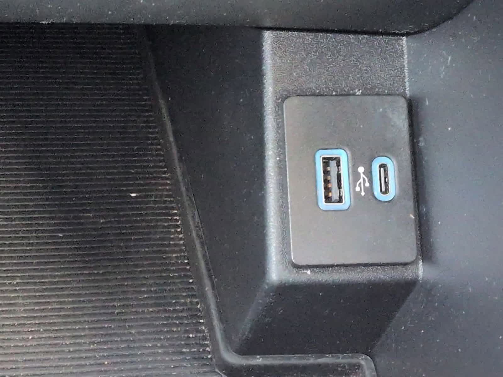 Thumbnail: 2024 Ford Edge - 31