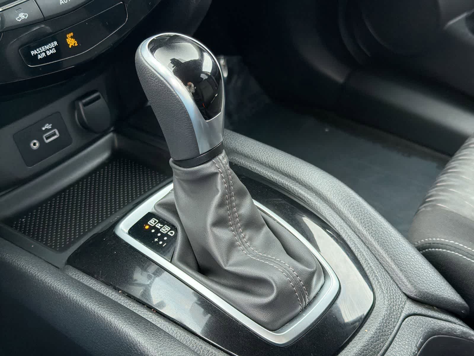 Thumbnail: 2020 Nissan Rogue - 32