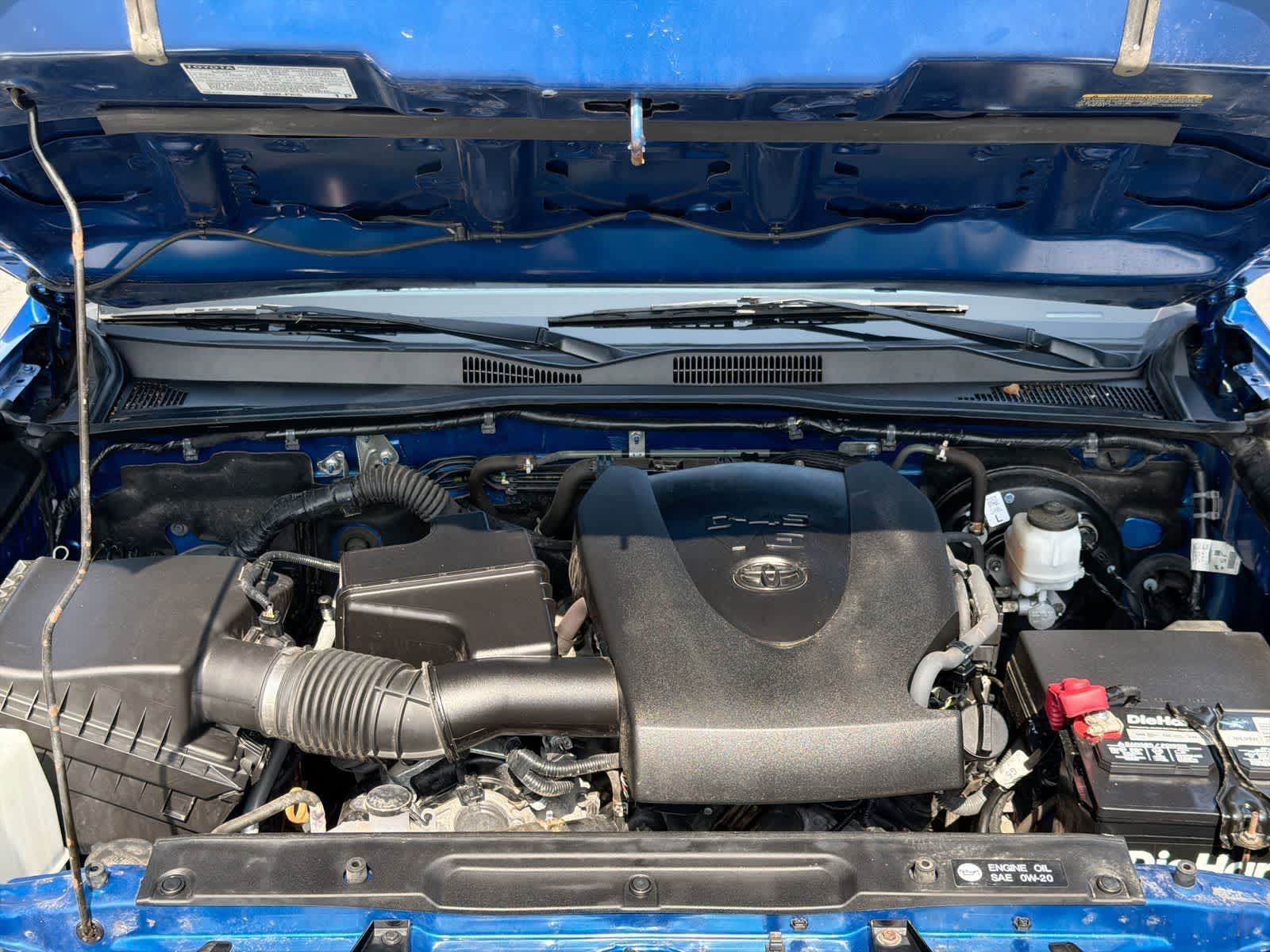 Thumbnail: 2018 Toyota Tacoma - 15