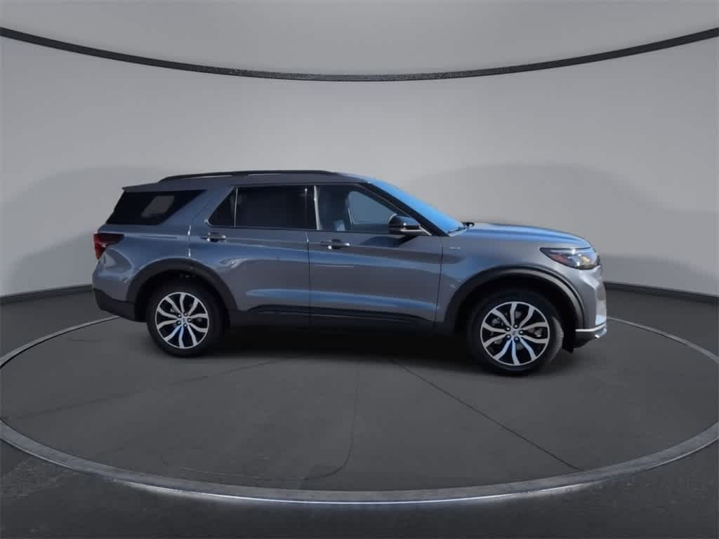 Thumbnail: 2025 Ford Explorer - 9