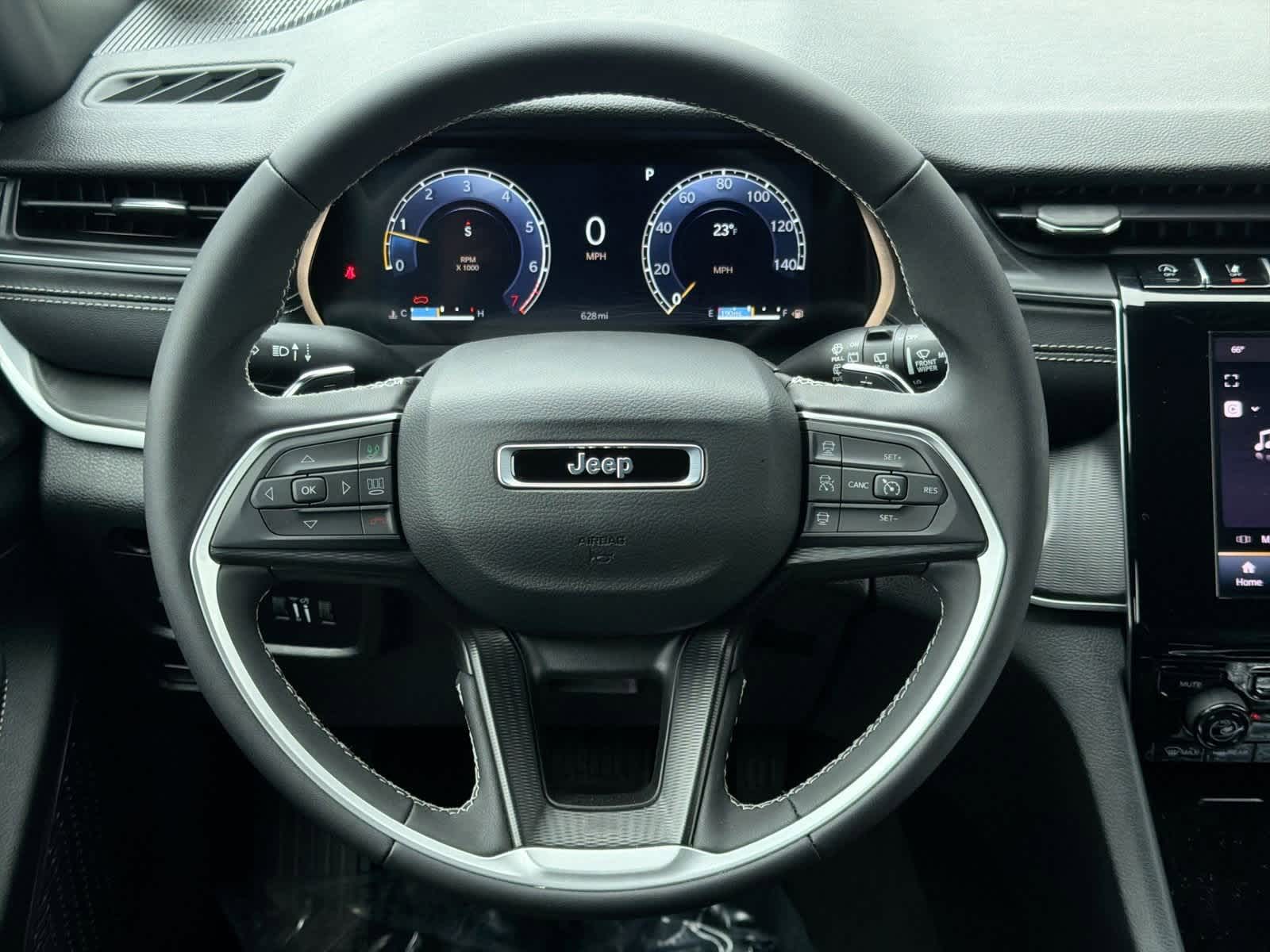 Thumbnail: 2025 Jeep Grand Cherokee - 25