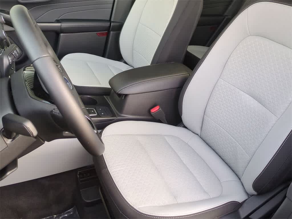 Thumbnail: 2025 Ford Escape - 16