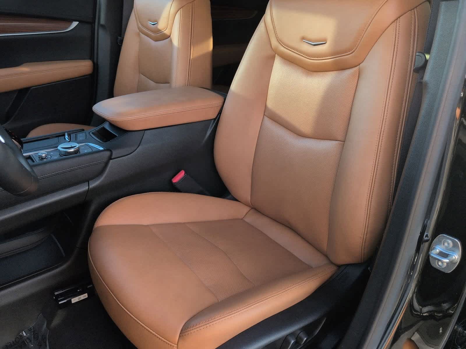 Thumbnail: 2025 Cadillac XT5 - 17