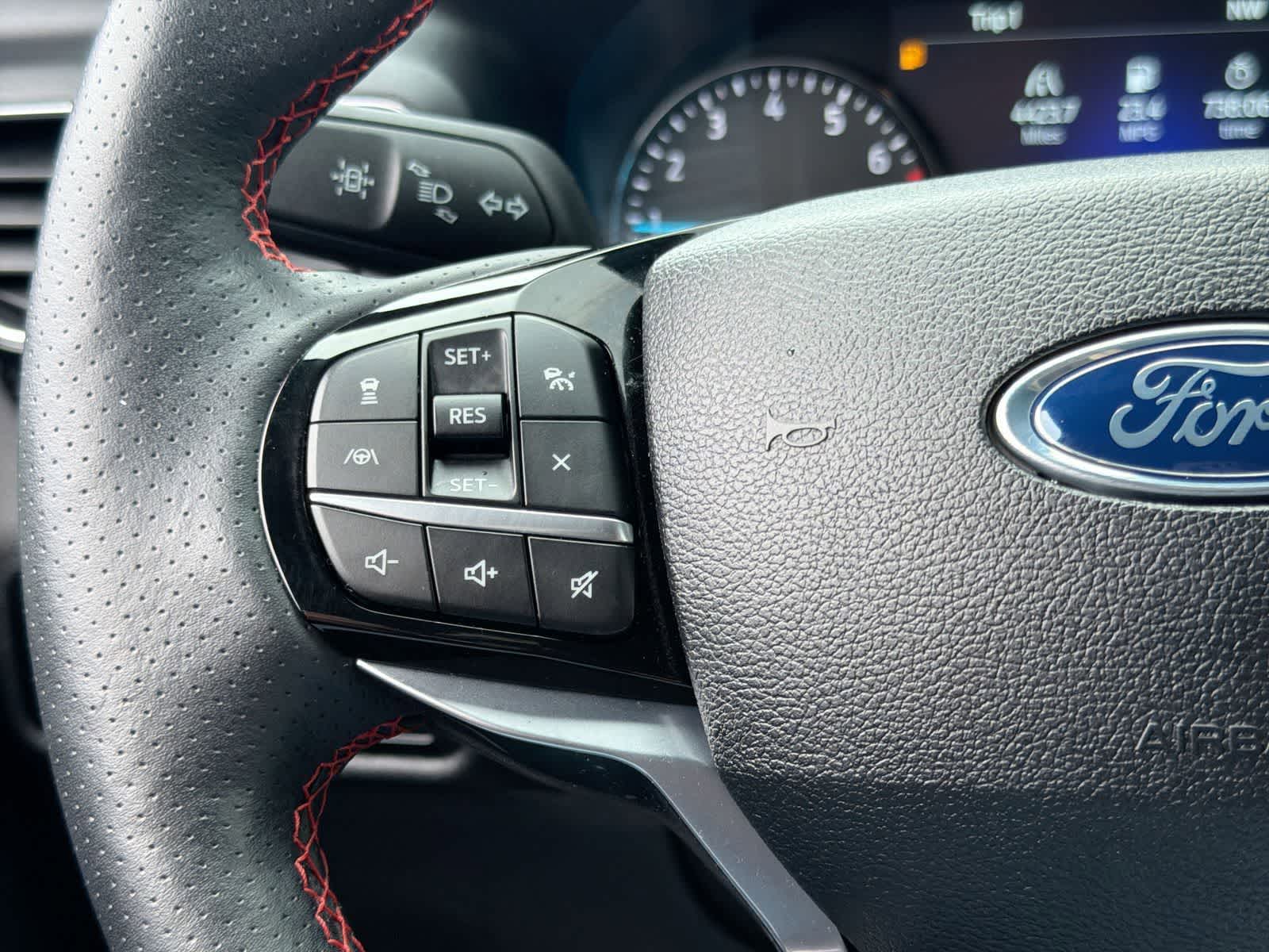 Thumbnail: 2024 Ford Explorer - 25