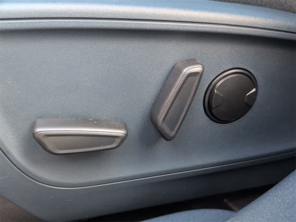 Thumbnail: 2025 Ford Maverick - 18