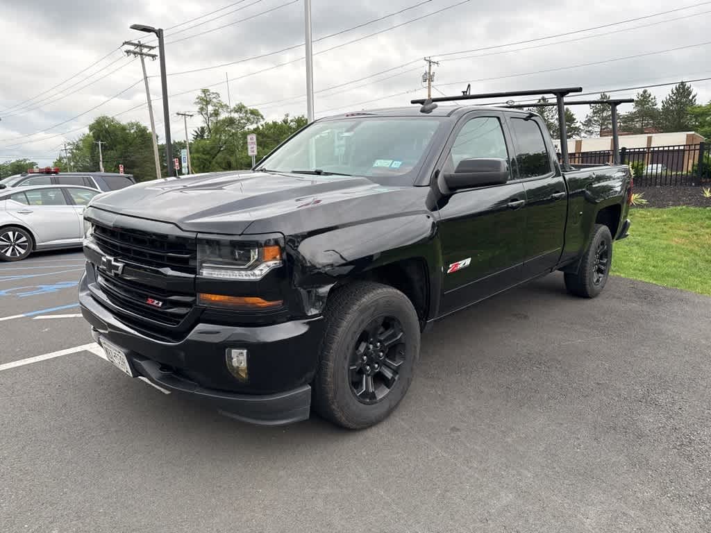 Thumbnail: 2017 Chevrolet Silverado 1500 - 1
