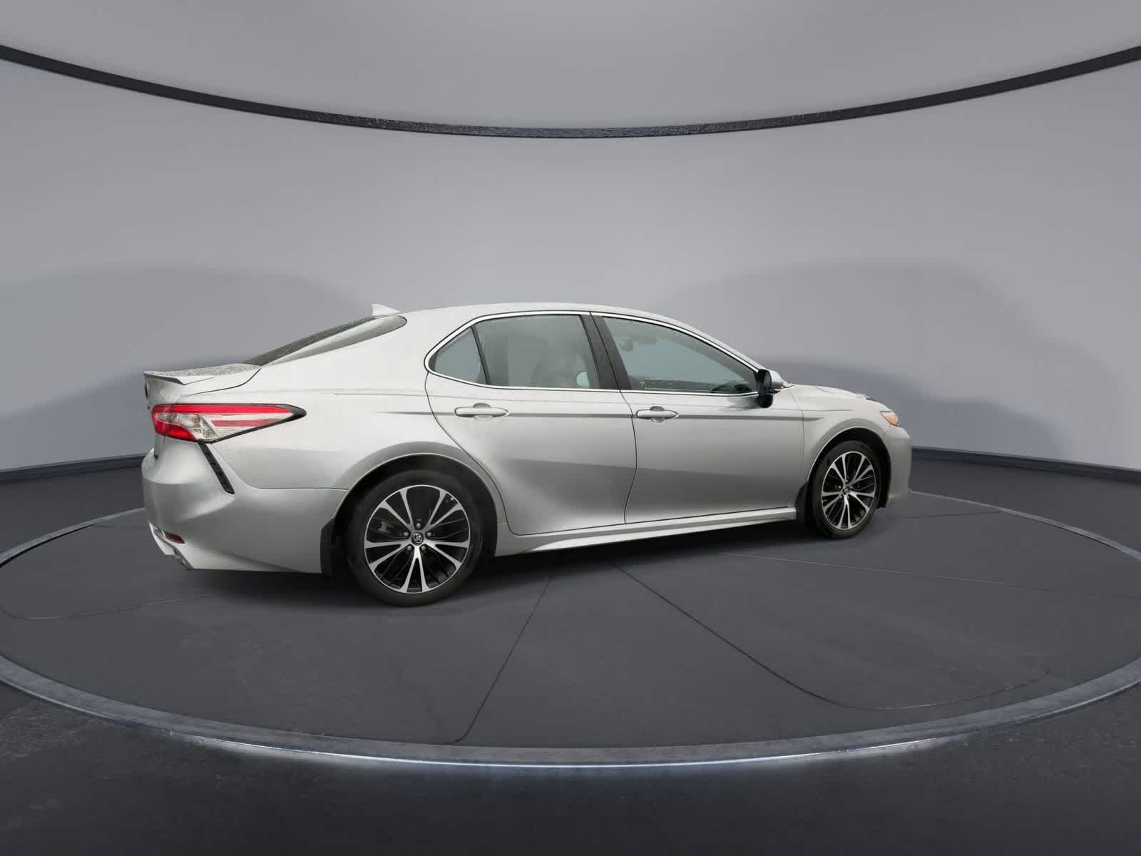 Thumbnail: 2019 Toyota Camry - 8