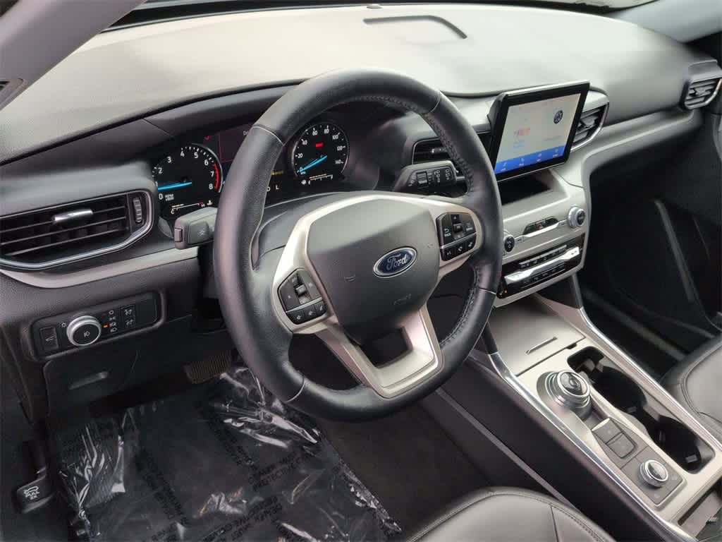 Thumbnail: 2022 Ford Explorer - 10